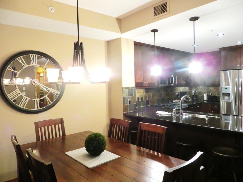 Luxury Canmore Vacations Екстер'єр фото