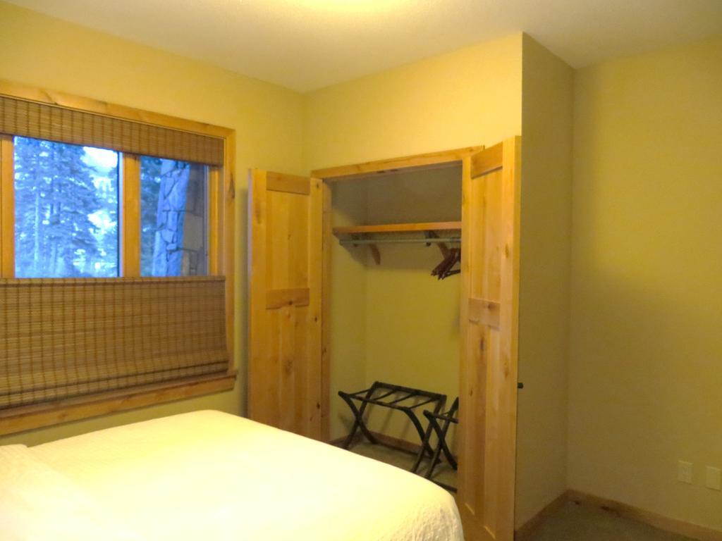 Luxury Canmore Vacations Екстер'єр фото