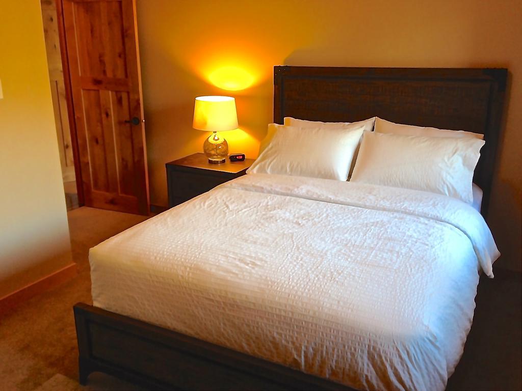Luxury Canmore Vacations Екстер'єр фото